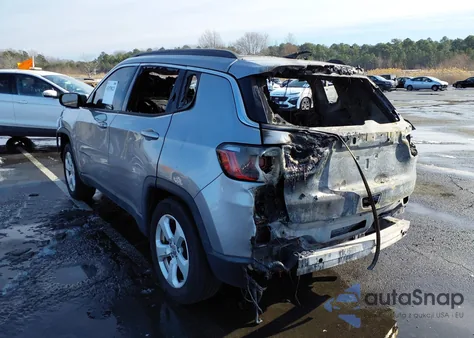 2019 Jeep Compass Latitude 4X4 из США, поврежденный, VIN 3C4NJDBB8KT847654